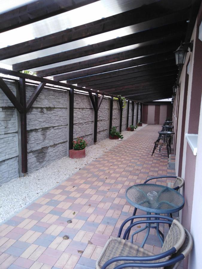 Boglarka Vendeghaz Apartment โมชนมายารูวาร์ ภายนอก รูปภาพ