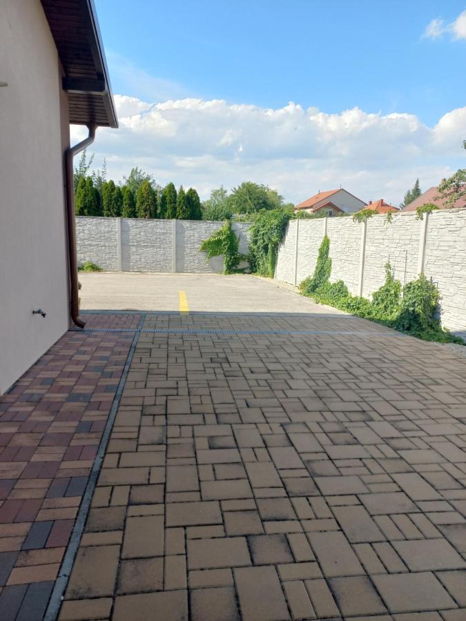 Boglarka Vendeghaz Apartment โมชนมายารูวาร์ ภายนอก รูปภาพ