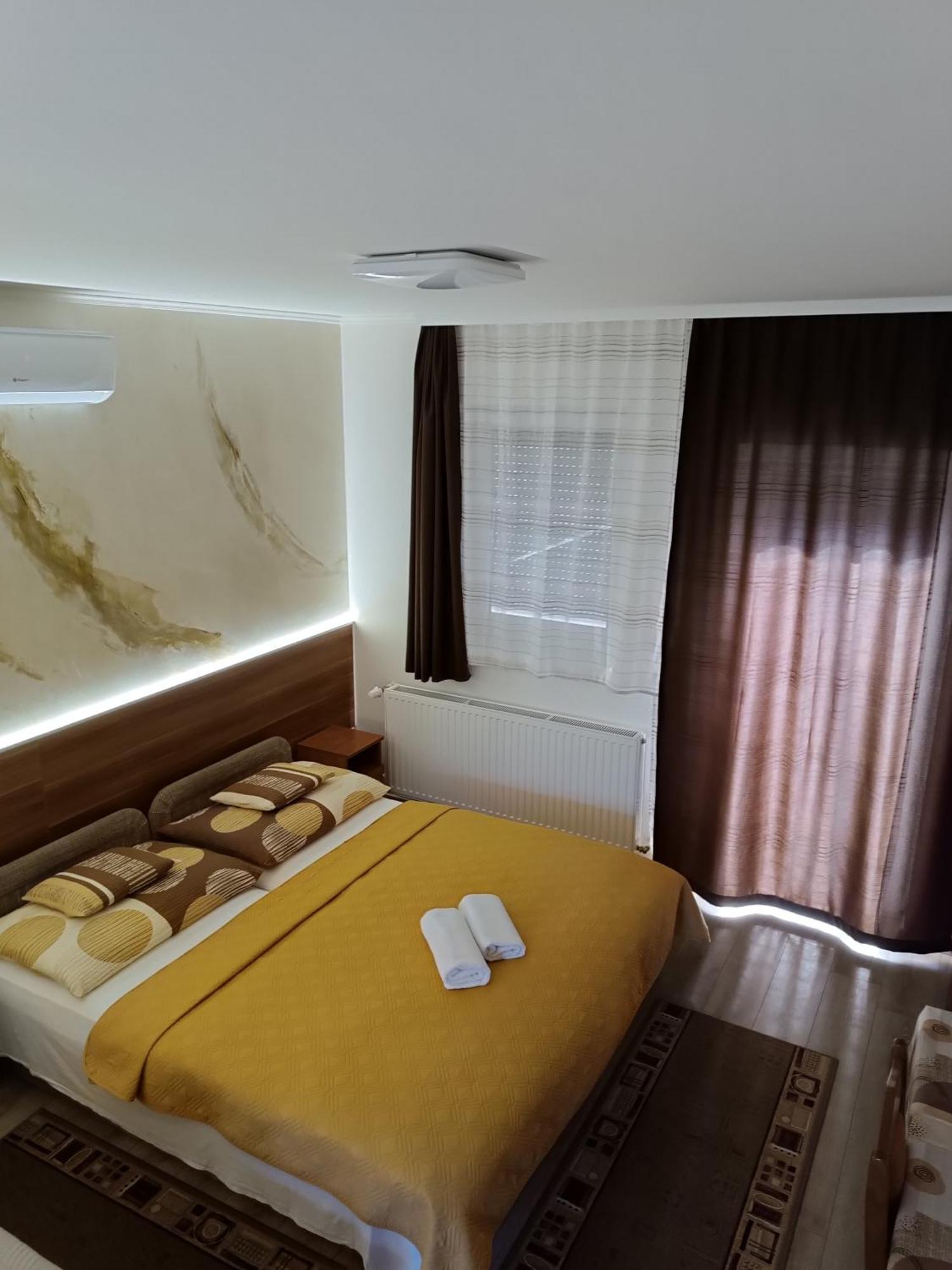 Boglarka Vendeghaz Apartment โมชนมายารูวาร์ ภายนอก รูปภาพ