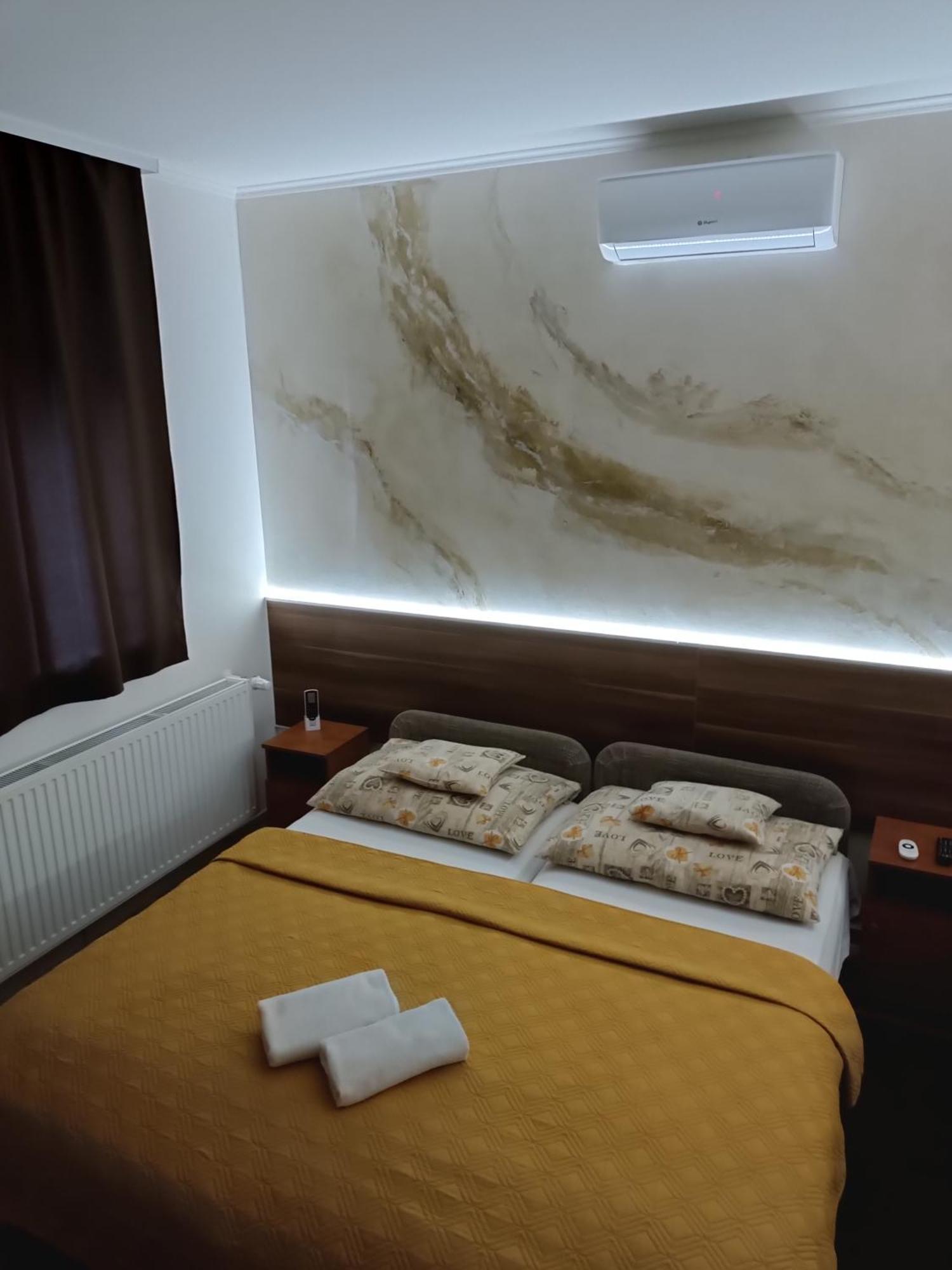 Boglarka Vendeghaz Apartment โมชนมายารูวาร์ ภายนอก รูปภาพ