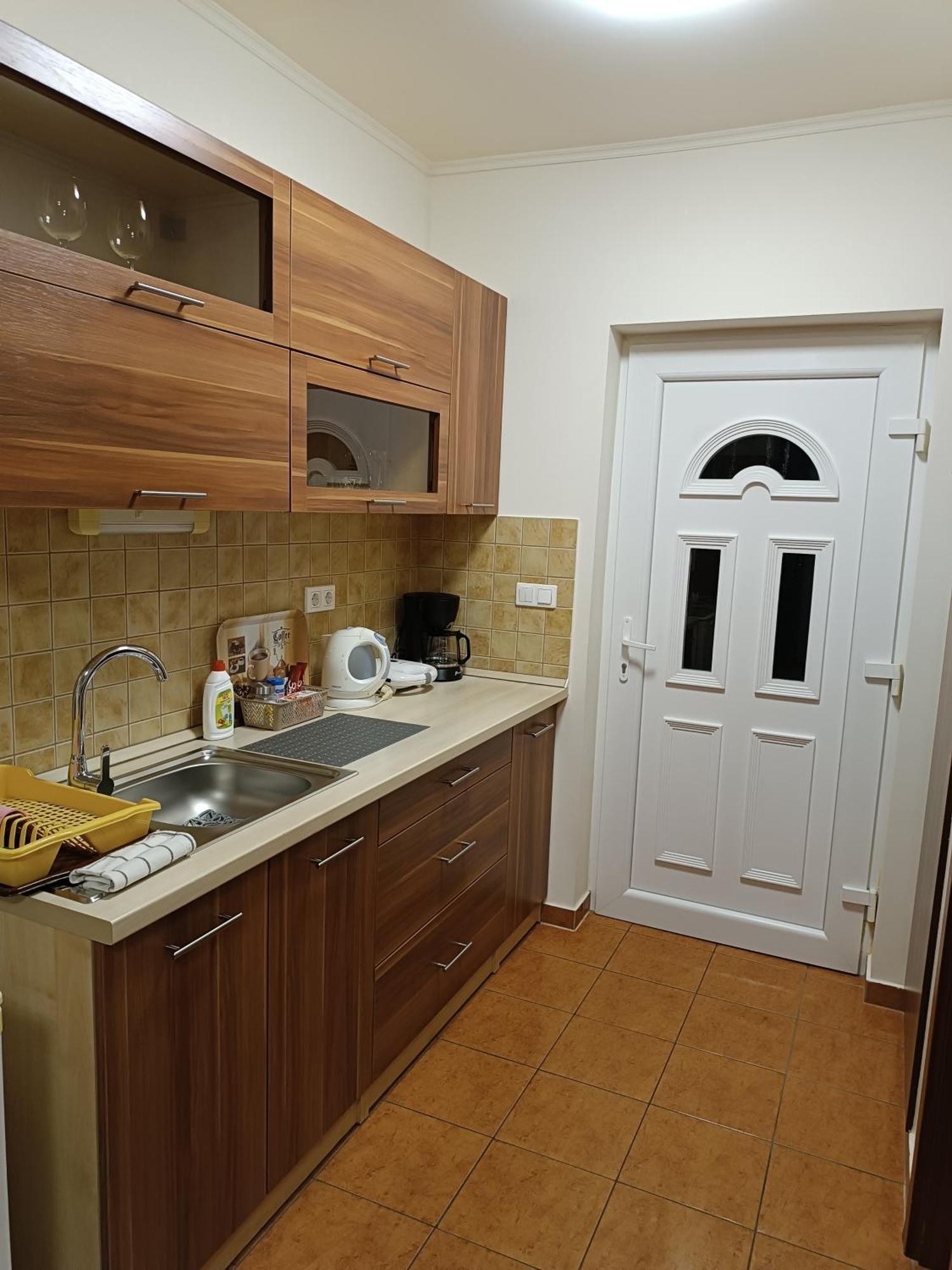 Boglarka Vendeghaz Apartment โมชนมายารูวาร์ ภายนอก รูปภาพ