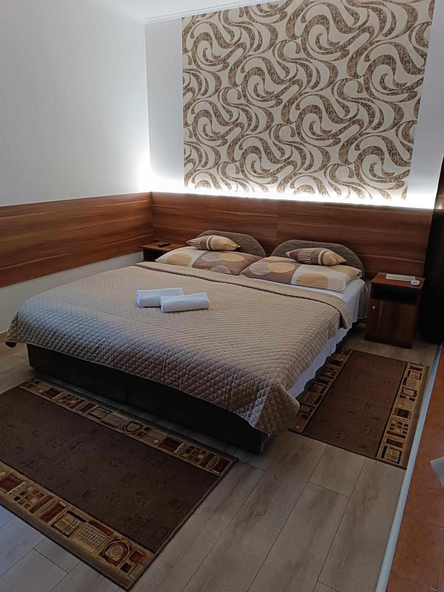 Boglarka Vendeghaz Apartment โมชนมายารูวาร์ ภายนอก รูปภาพ